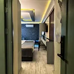 The Amara 3*