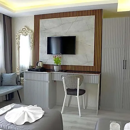 The Amara Hotel 3*