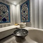 The Amara Hotel 3*